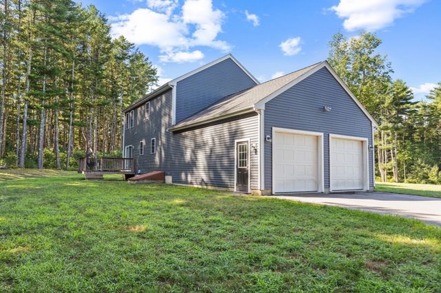 9 Shamrock Ln, Lakeville, MA 02347
