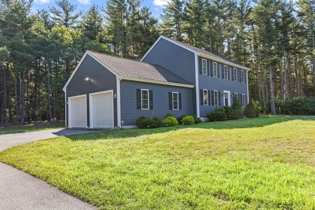 9 Shamrock Ln, Lakeville, MA 02347
