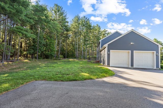 9 Shamrock Ln, Lakeville, MA 02347