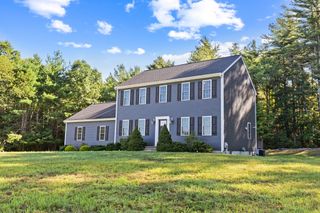 9 Shamrock Ln, Lakeville, MA 02347