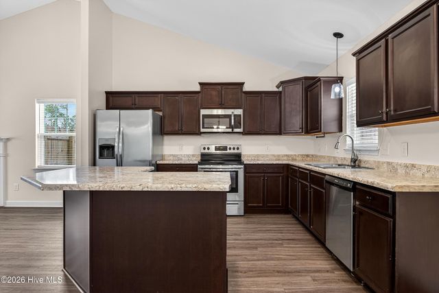 220 Westfield Drive, Richlands, NC 28574