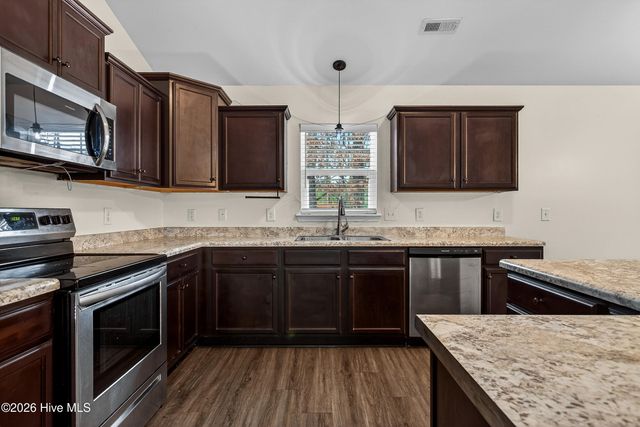 220 Westfield Drive, Richlands, NC 28574