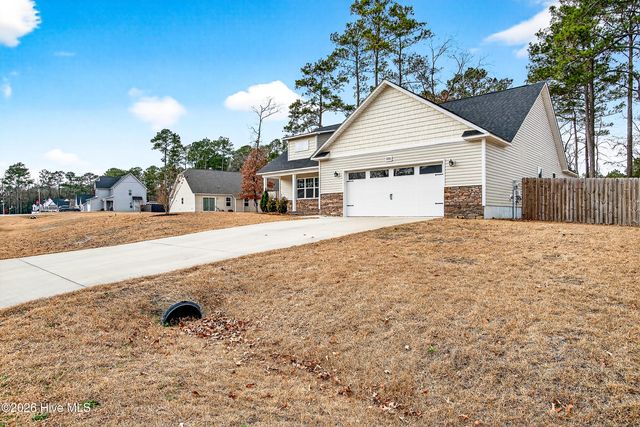 220 Westfield Drive, Richlands, NC 28574