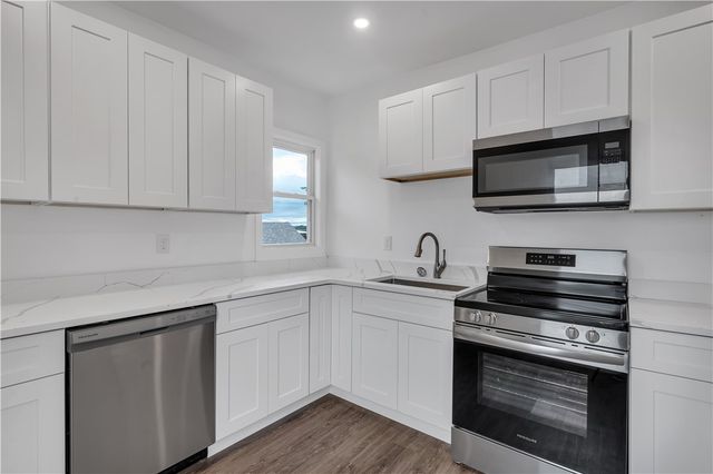 1320 Elmwood Avenue 3, Cranston, RI 02910