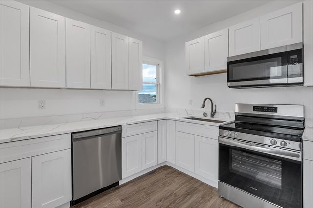 1320 Elmwood Avenue 3, Cranston, RI 02910