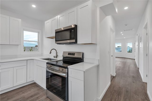 1320 Elmwood Avenue 3, Cranston, RI 02910