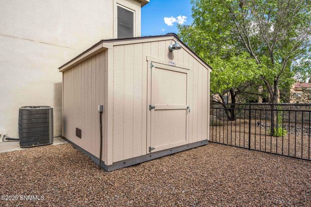 3710 Piedras Negras Drive, Las Cruces, NM 88012