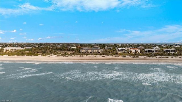527 E Gulf DR 204, Sanibel, FL 33957