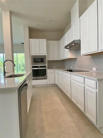 28613 COZY CREEK DRIVE, Wesley Chapel, FL 33543