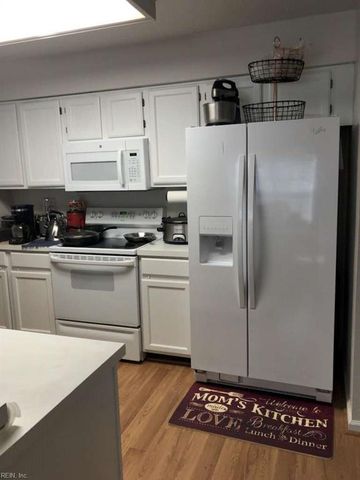 829 Shoal Creek TRL, Chesapeake, VA 23320