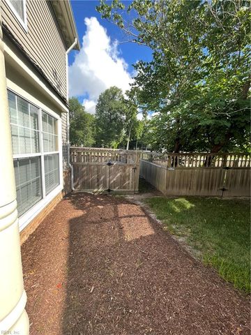 829 Shoal Creek TRL, Chesapeake, VA 23320