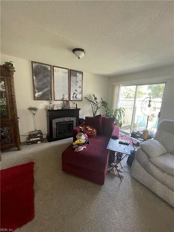 829 Shoal Creek TRL, Chesapeake, VA 23320