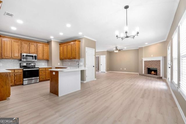 759 stoneview Drive, Hoschton, GA 30548