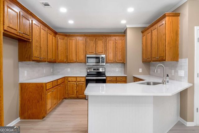 759 stoneview Drive, Hoschton, GA 30548