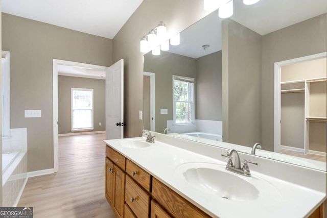 759 stoneview Drive, Hoschton, GA 30548