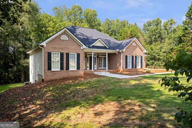 759 stoneview Drive, Hoschton, GA 30548