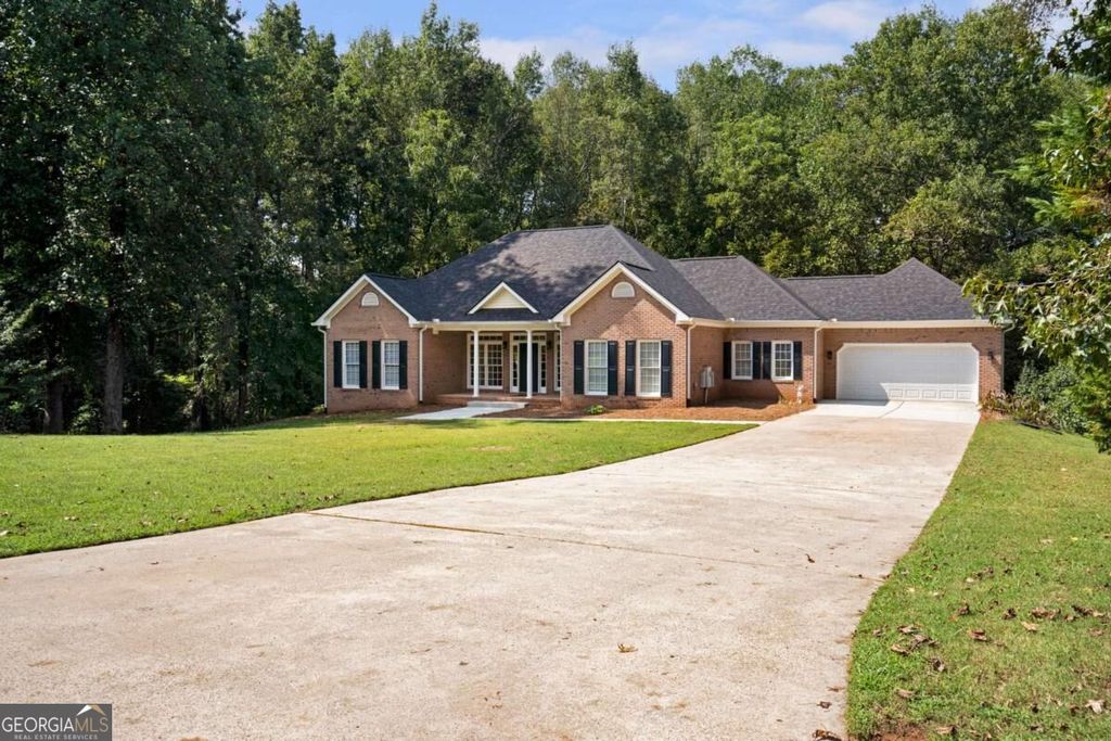 759 stoneview Drive, Hoschton, GA 30548