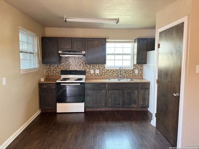 401 Dora St Apt 2, San Antonio, TX 78212