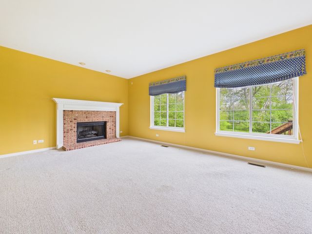 7486 Abbey Road, Gurnee, IL 60031