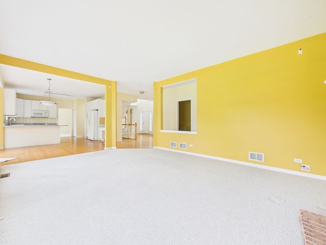 7486 Abbey Road, Gurnee, IL 60031