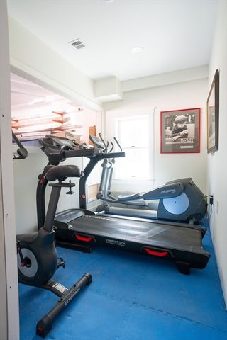 8 Stearns Road, Upton, MA 01568