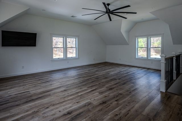 8 Stearns Road, Upton, MA 01568