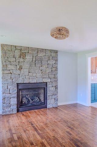 8 Stearns Road, Upton, MA 01568