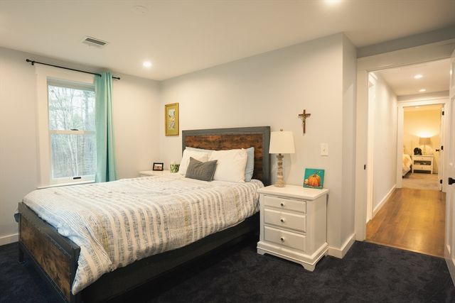 8 Stearns Road, Upton, MA 01568
