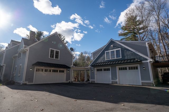 8 Stearns Road, Upton, MA 01568