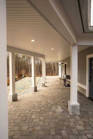 8 Stearns Road, Upton, MA 01568