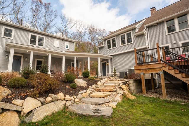 8 Stearns Road, Upton, MA 01568
