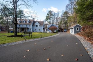 8 Stearns Road, Upton, MA 01568