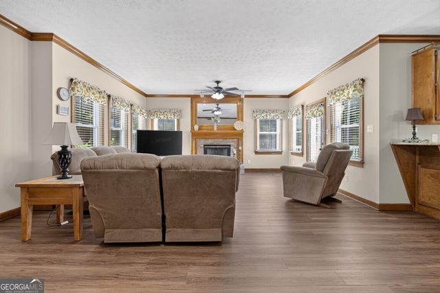 2058 Lakewood Circle, Grayson, GA 30017