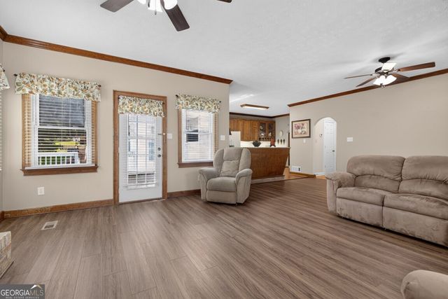 2058 Lakewood Circle, Grayson, GA 30017