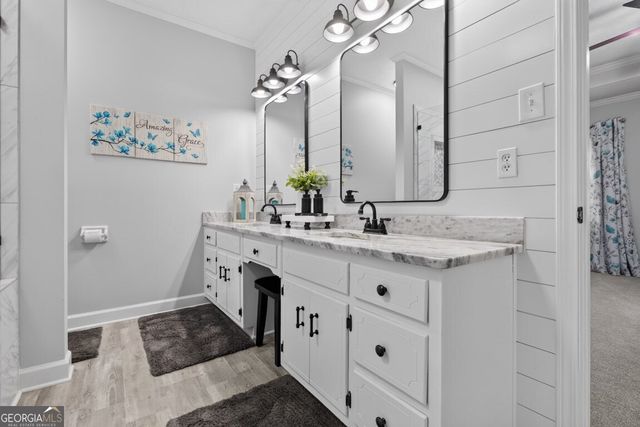 2058 Lakewood Circle, Grayson, GA 30017