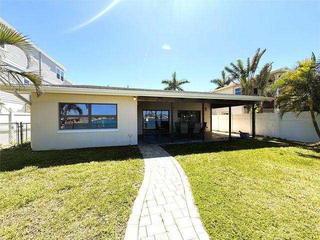 468 20TH AVENUE, Indian Rocks Beach, FL 33785