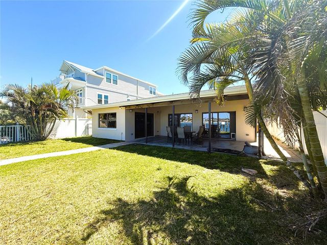 468 20TH AVENUE, Indian Rocks Beach, FL 33785