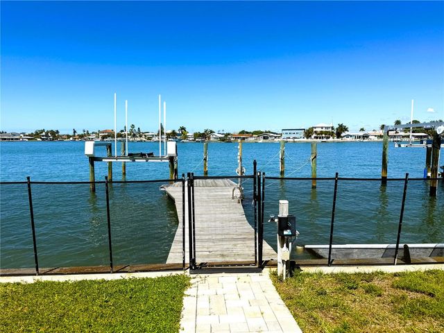 468 20TH AVENUE, Indian Rocks Beach, FL 33785
