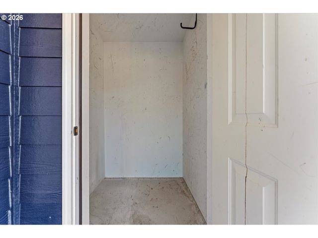 661 Ne 162ND Ave 301, Portland, OR 97230
