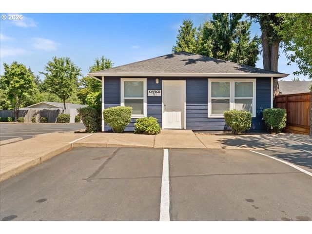 661 Ne 162ND Ave 301, Portland, OR 97230