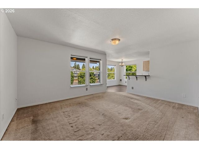 661 Ne 162ND Ave 301, Portland, OR 97230