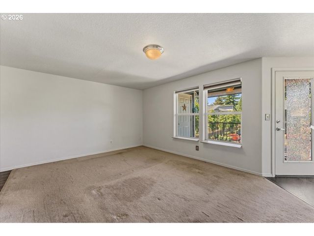 661 Ne 162ND Ave 301, Portland, OR 97230