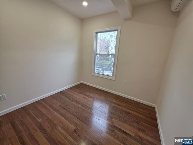 664 Bergen Avenue, Jersey City, NJ 07304