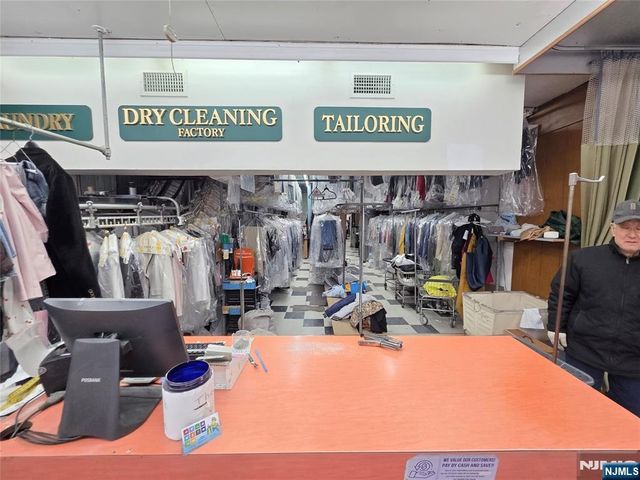 664 Bergen Avenue, Jersey City, NJ 07304