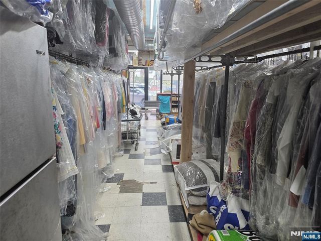 664 Bergen Avenue, Jersey City, NJ 07304