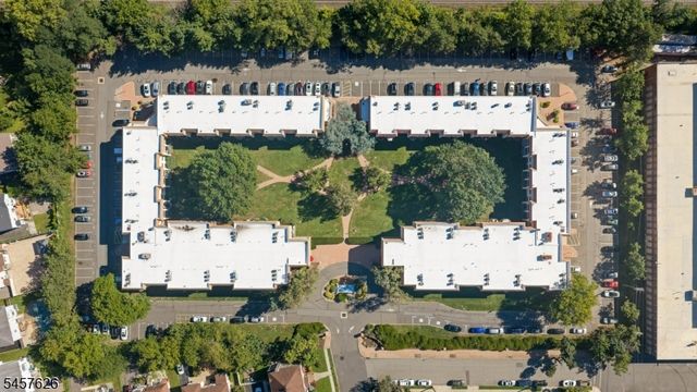 2 Ann St N308, Clifton City, NJ 07013