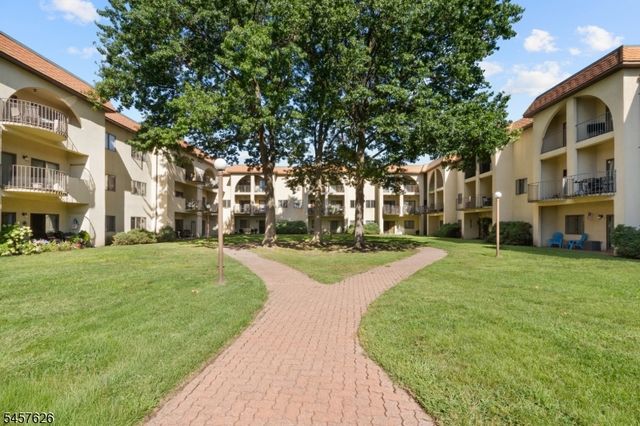2 Ann St N308, Clifton City, NJ 07013