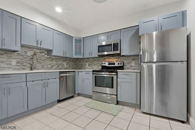 2 Ann St N308, Clifton City, NJ 07013