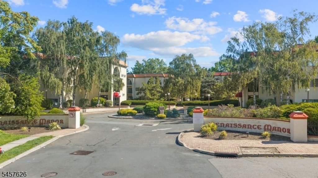 2 Ann St N308, Clifton City, NJ 07013