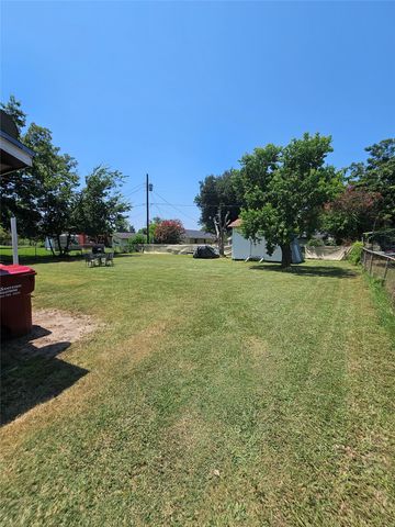 2102 Wimberly Drive, Brookston, TX 75421